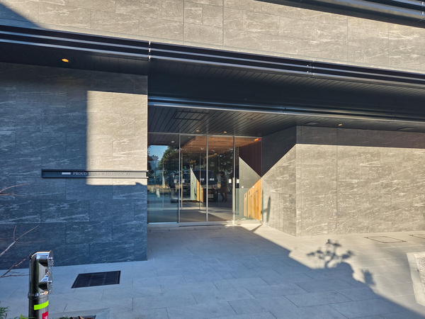 【プラウド府中晴見町】エントランス