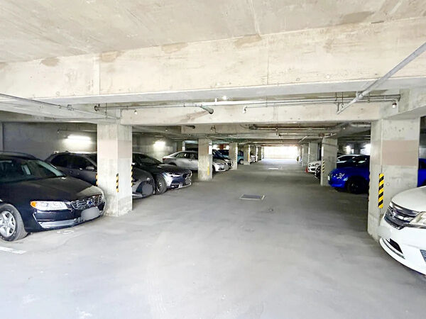 【パークハウス福住】駐車場 【パークハウス福住】駐車場