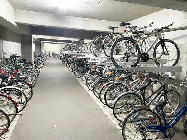 【パークハウス福住】駐輪場 【パークハウス福住】駐輪場