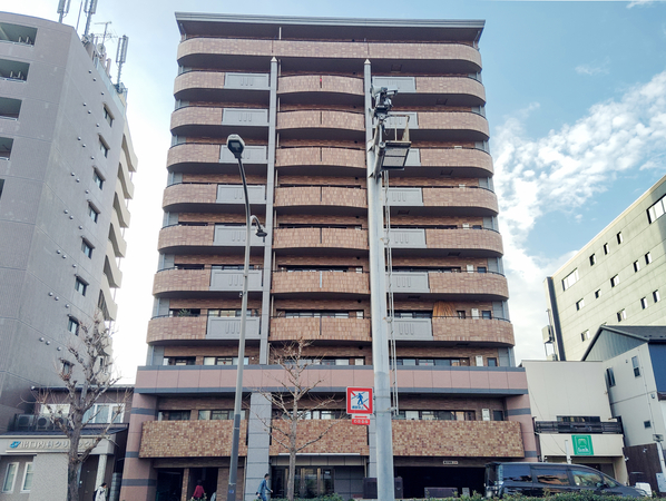 【ルイシャトレ二条城】外観