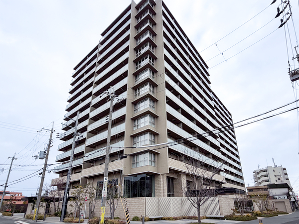 【ウェリス茨木】外観