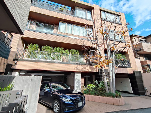 【ラ・アトレ目白テラス】外観