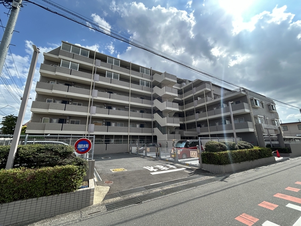 【ダイヤモンドメゾン大宮日進1】外観
