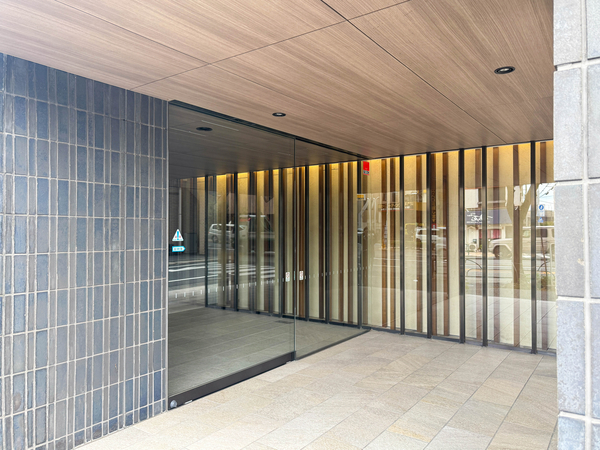 【リストレジデンス長原】エントランス