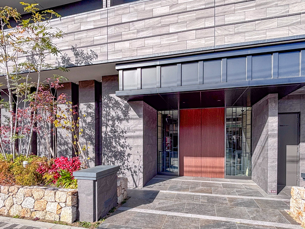 【グランアッシュ天王寺烏ケ辻】エントランス