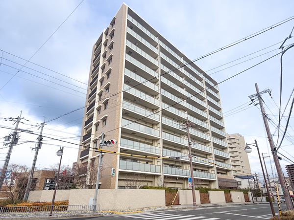 【ユニハイム高槻富田丘】外観