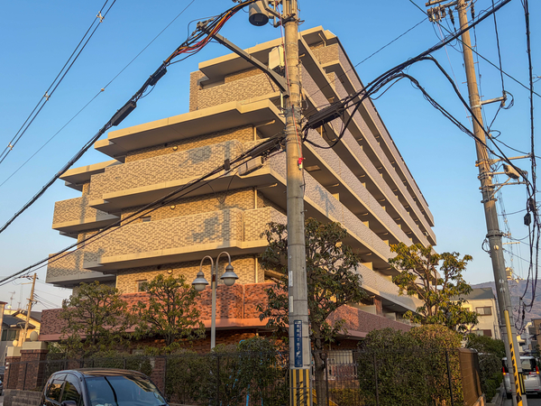 【エスリード東花園】外観