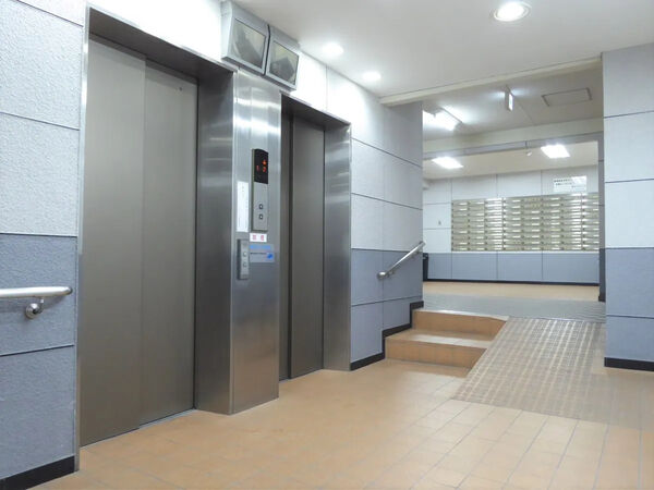 【ネオハイツ新大阪】エントラン3 【ネオハイツ新大阪】エントラン3