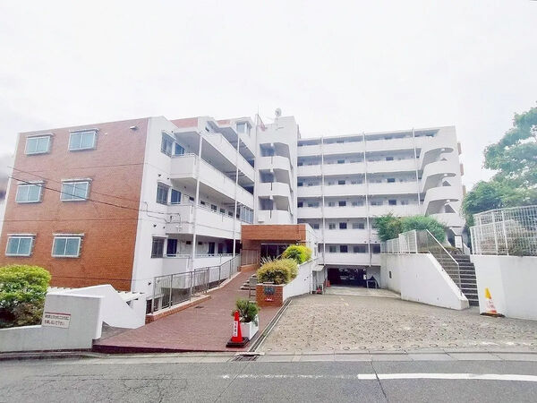 【フロリード梶ヶ谷スカイマンション】外観
