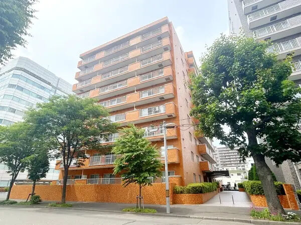 【ライオンズマンション北6条】外観１