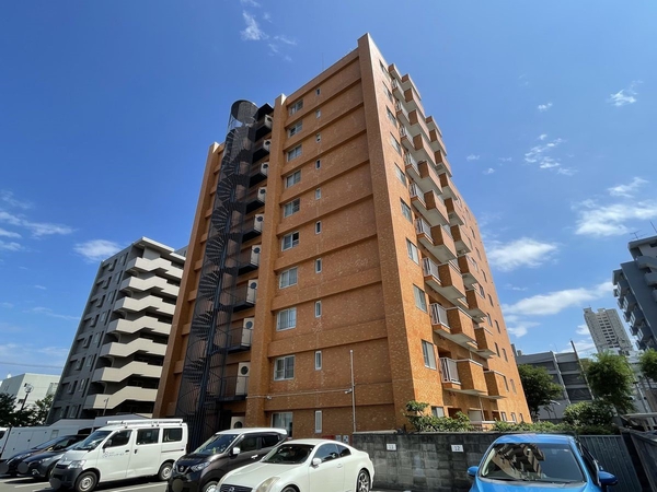 【ライオンズマンション北6条】外観