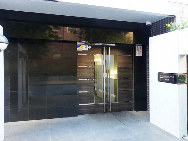 【グランドコンシェルジュ早稲田】エントランス