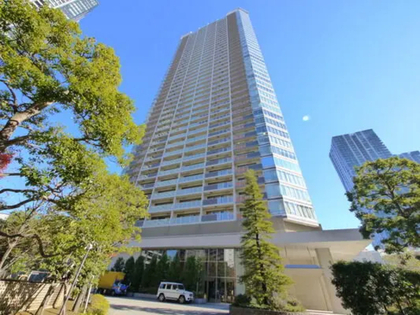 「豊洲アーバンヴィレッジ構想」で生まれたTHE TOYOSU TOWER(ザ豊洲タワー)。生活施設も整っています。 「豊洲アーバンヴィレッジ構想」で生まれたTHE TOYOSU TOWER(ザ豊洲タワー)。生活施設も整っています。