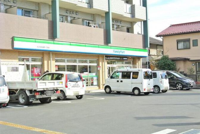 ファミリーマートさいたま大成1丁目店　約140ｍ