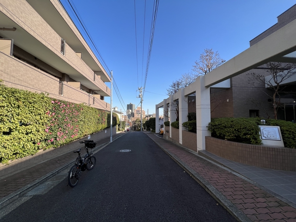 【サンヴェール大森ヒルズ】前面道路
