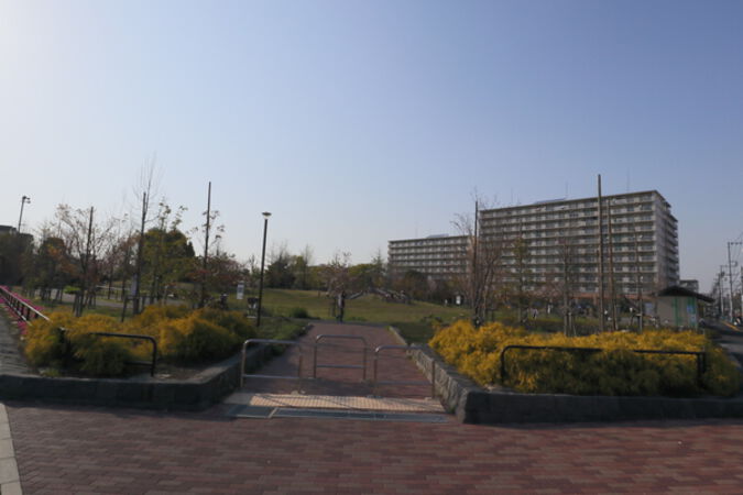 区立江北平成公園　約410ｍ（徒歩6分）