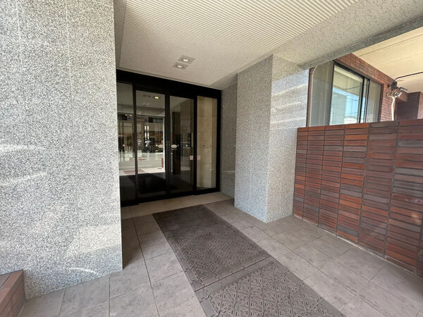 【グラン アビテ福住】エントランス