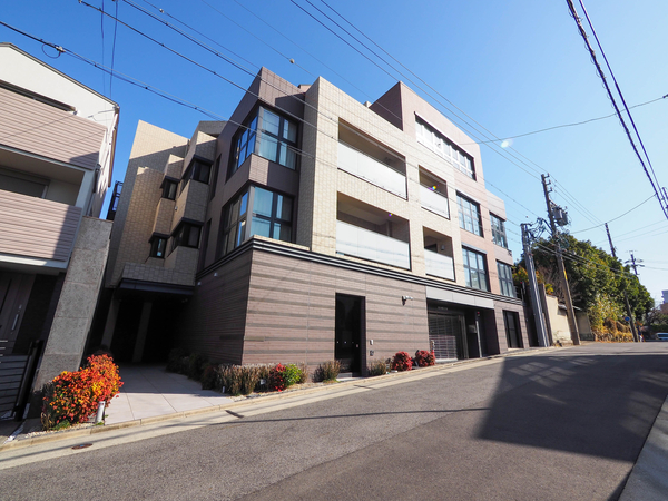 【ローレルコート滝川町ヒルズ】外観