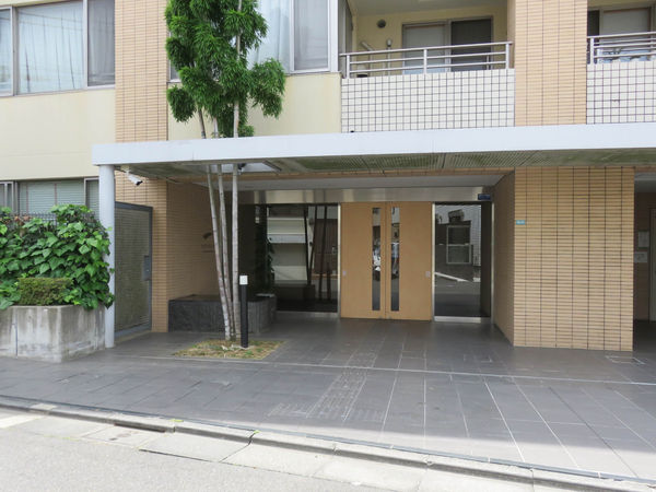 【クレッセント東中野レジデンス】エントランス 【クレッセント東中野レジデンス】エントランス
