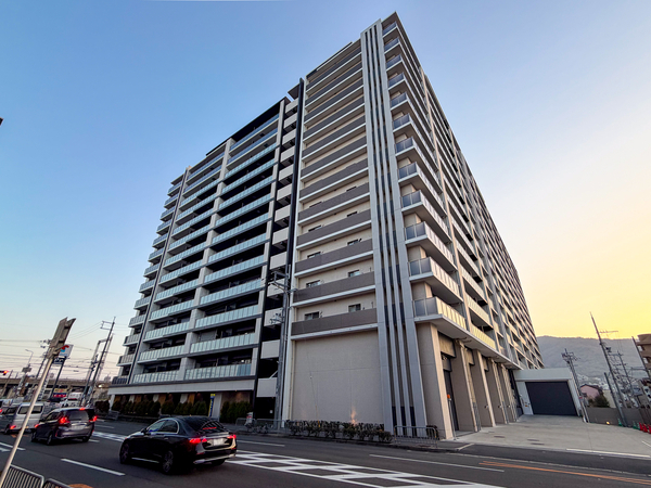 【レ・ジェイドシティ瓢箪山】外観