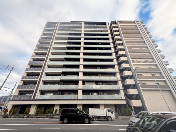 【レ・ジェイドシティ瓢箪山】外観