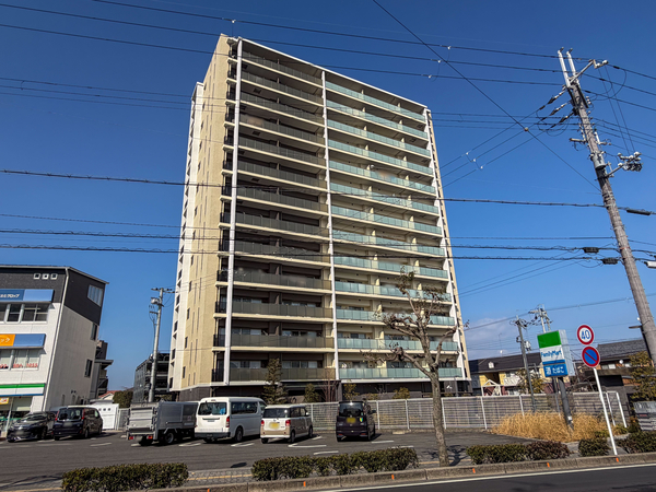 【シャリエ守山吉身】外観