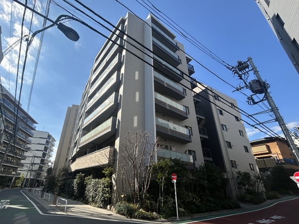【リビオ四谷】外観