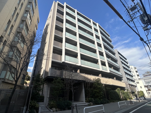 【リビオ四谷】外観
