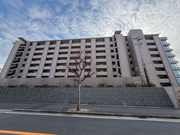 【ローレルコート桃山台ザ・レジデンス】外観