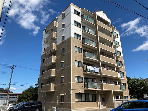 【ベルググランデ上杉イースト】外観写真