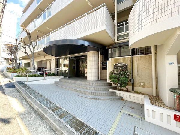 【シティホームズ神戸花隈】エントランス 【シティホームズ神戸花隈】エントランス