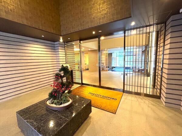 【ファインシティ札幌ザタワー大通公園】エントランス１