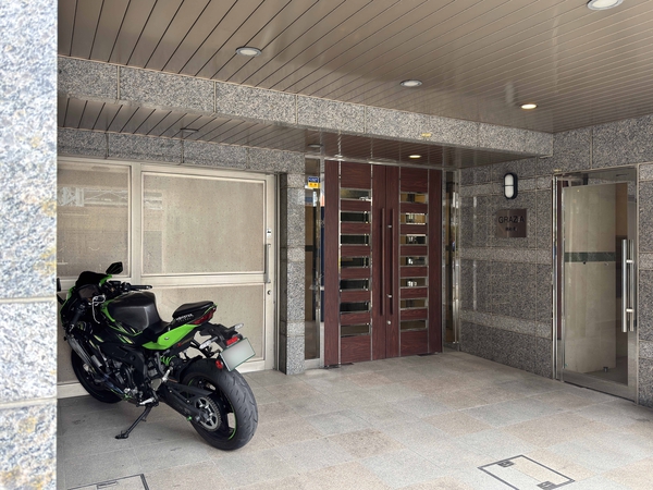 【GRAZIA南砂町】エントランス