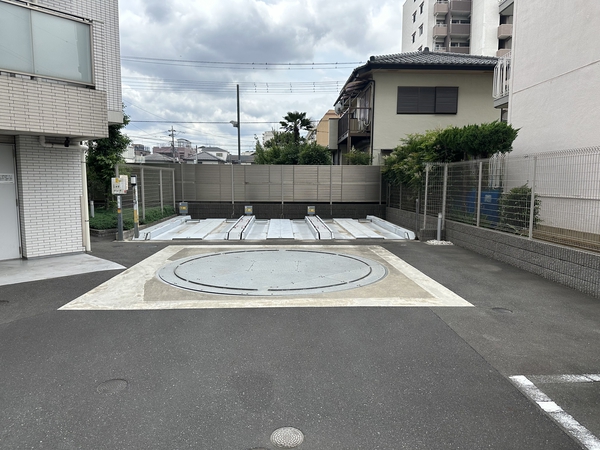 【レーベンリヴァーレスマートレジデンス土呂】駐車場
