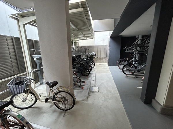 駐輪場 駐輪場