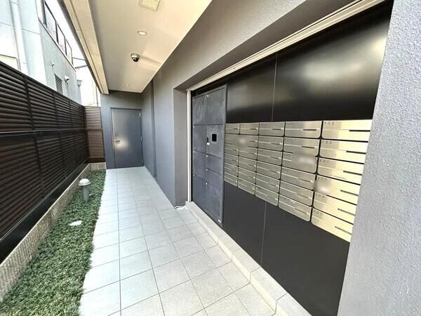 【オープンレジデンシア昭和吹上】エントランス3(宅配ボックス) 【オープンレジデンシア昭和吹上】エントランス3(宅配ボックス)