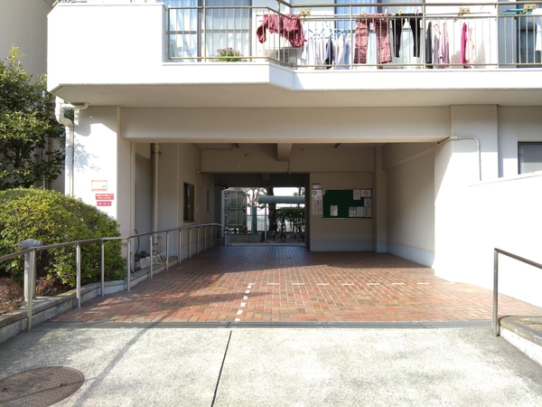 【ハイツ保土ヶ谷】エントランス