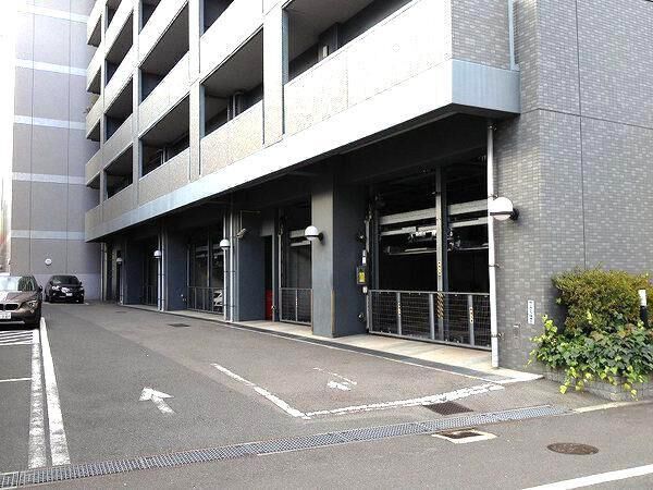 (駐車場) (駐車場)