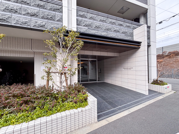 【プレサンスロジェ都島】エントランス