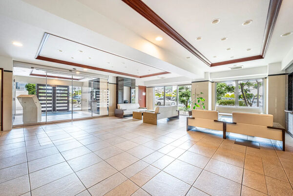 【パークサンリヤン香住ヶ丘】エントランス1