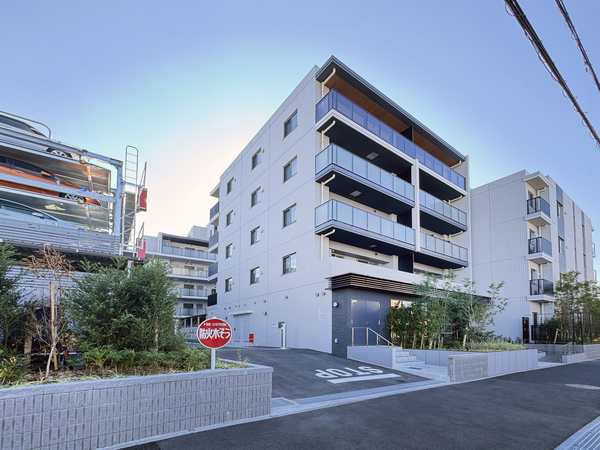 【エクセレントシティ市川妙典ザ・マークス】外観