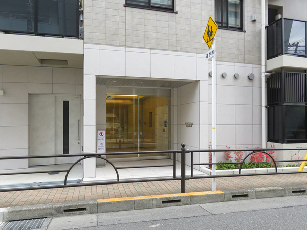 【パレステージ練馬3】エントランス