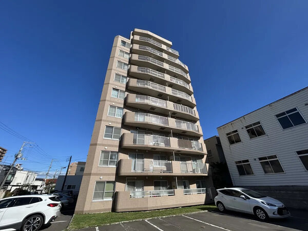 【ロジメント月寒西】外観