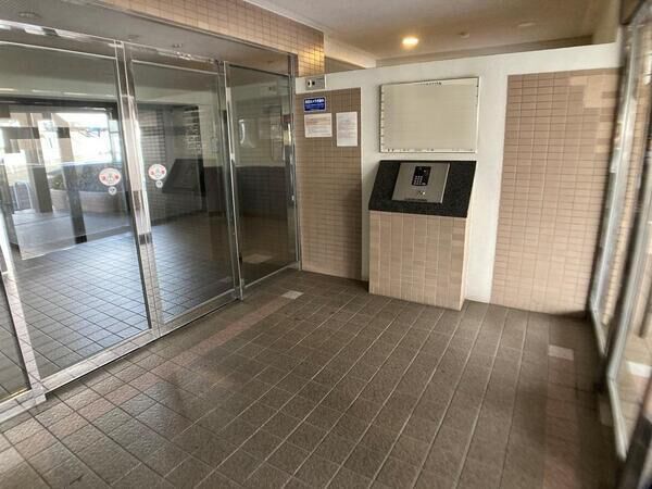 【ヴィルヌーブ台原並木通り】エントランス