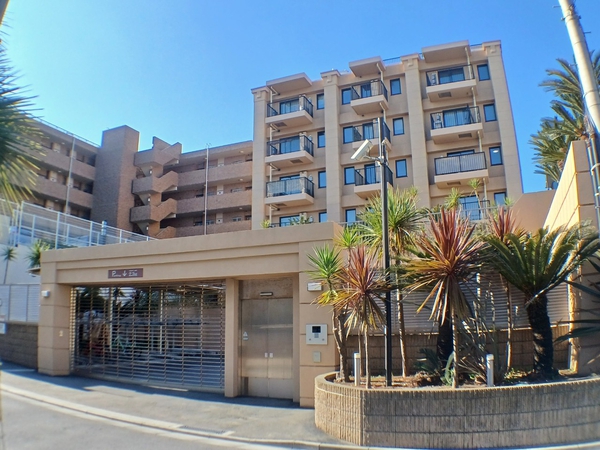 【グラン・レ・ジェイド湘南江ノ島】外観