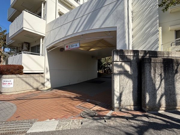 【東急ドエルアステリア青葉台】エントランス