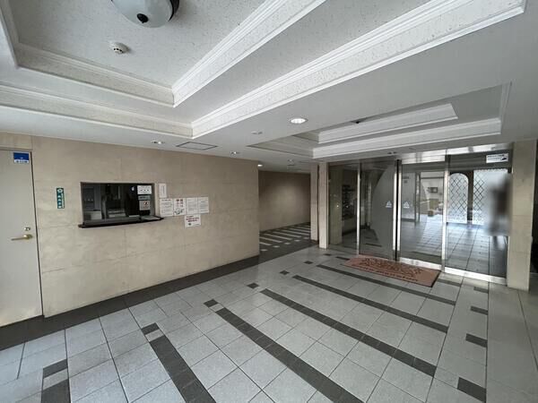【ライオンズマンション楽々園第3】エントランス
