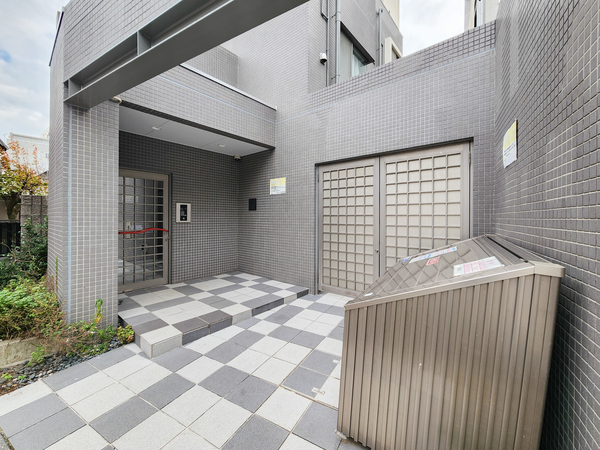 【ヒルトップハウス恵比寿】エントランス 【ヒルトップハウス恵比寿】エントランス