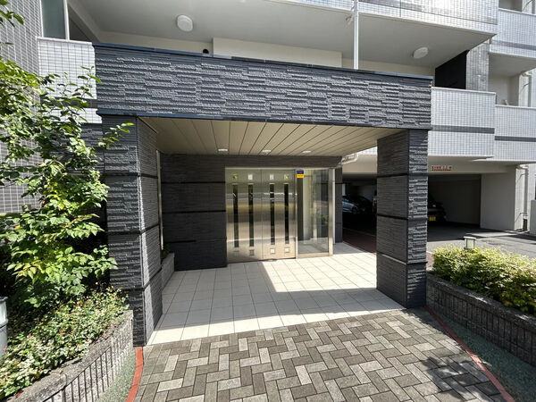 【BELISTA祇園】エントランス