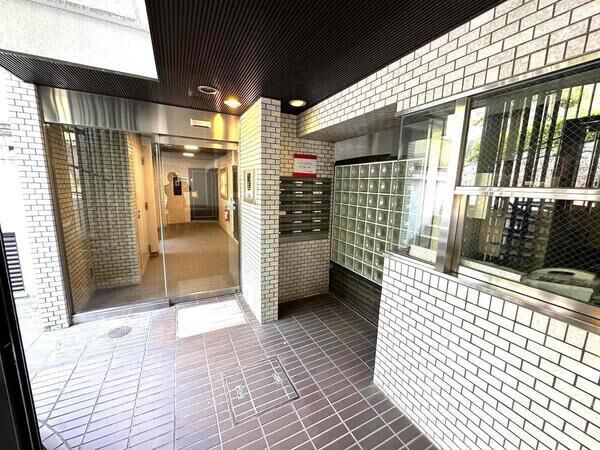 【エスポア東山Ⅱ】エントランス２